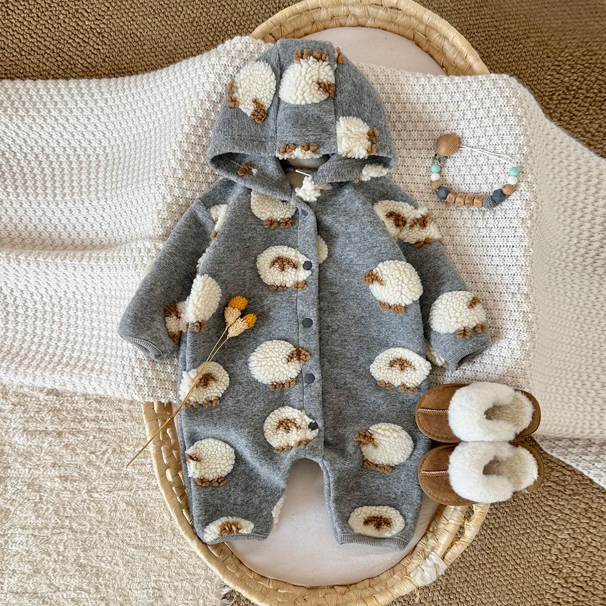 אוברול דגם- שקד