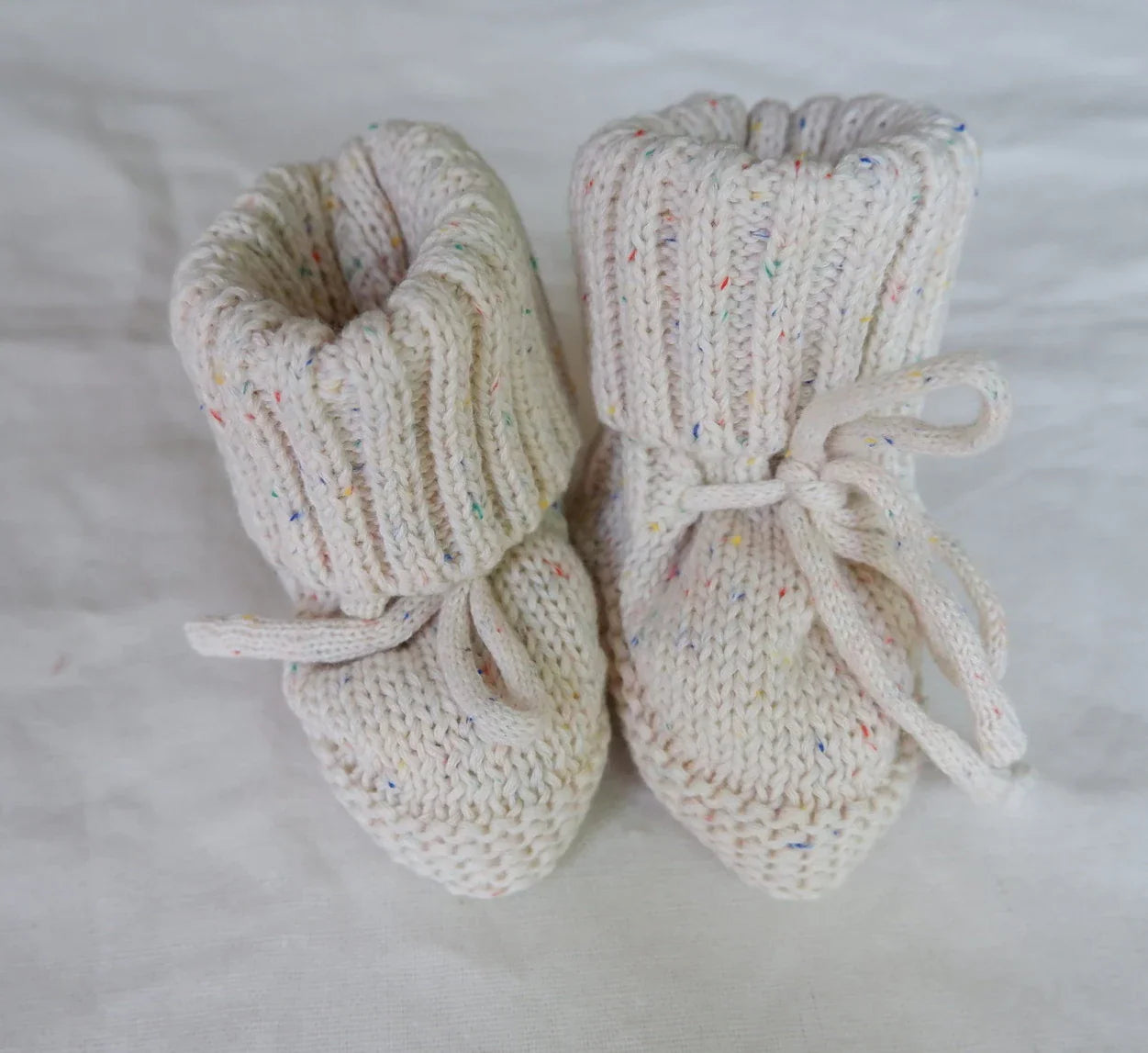 נעליים דגם- אלמוג