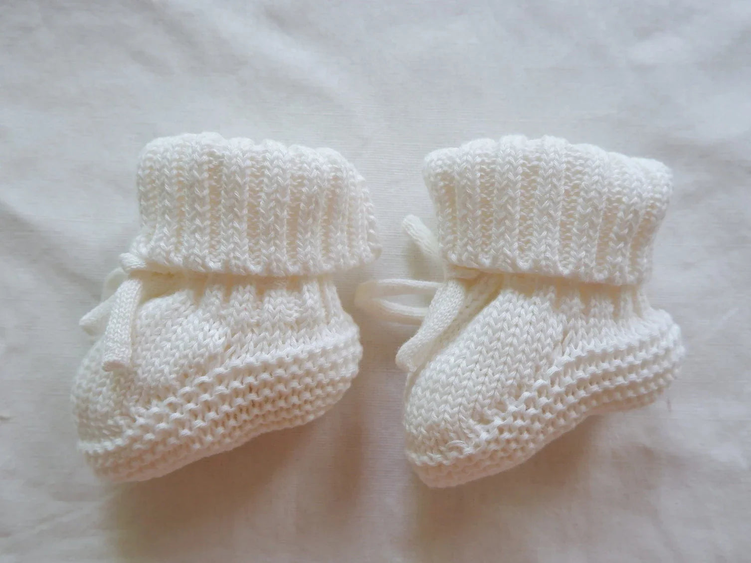 נעליים דגם- אלמוג