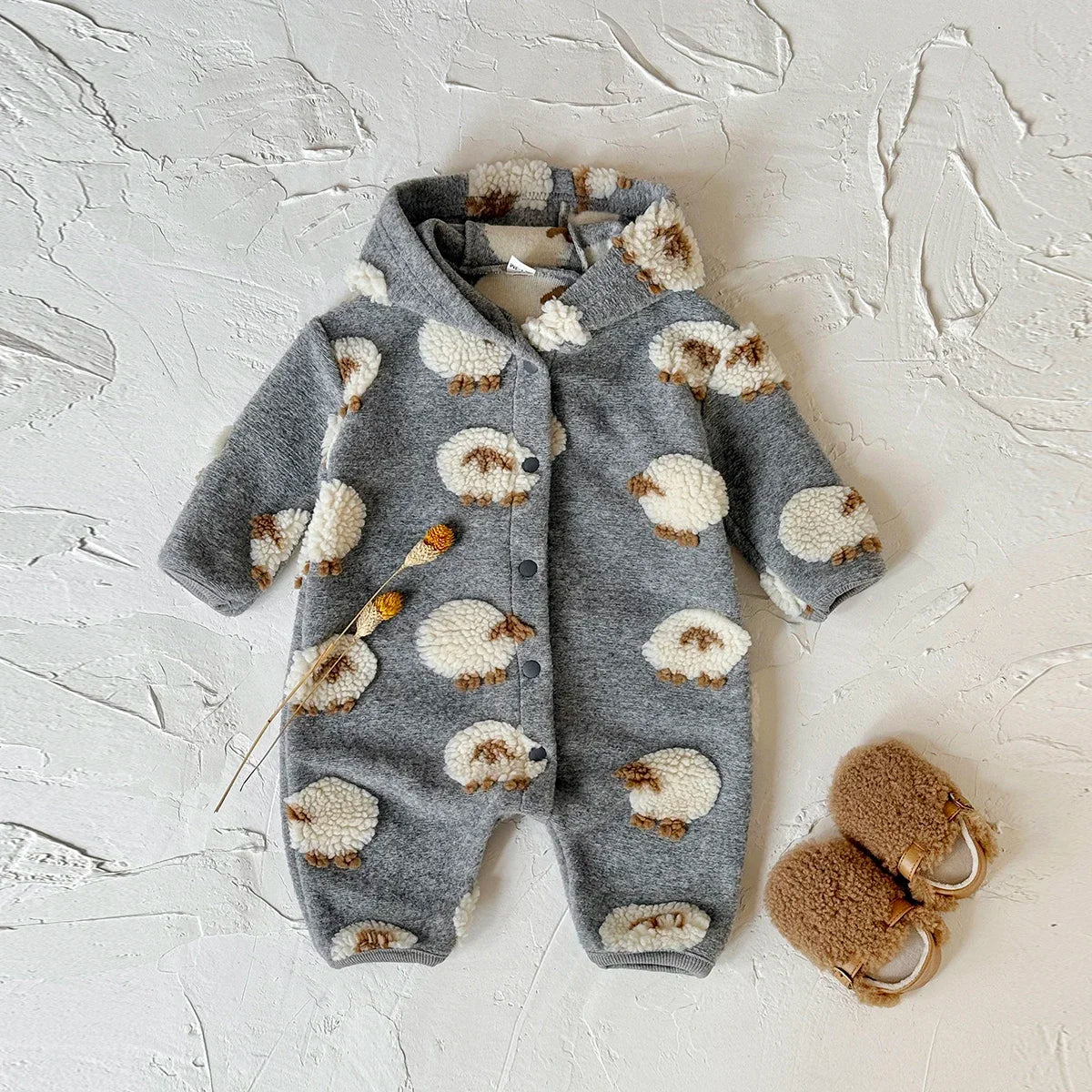 אוברול דגם- שקד