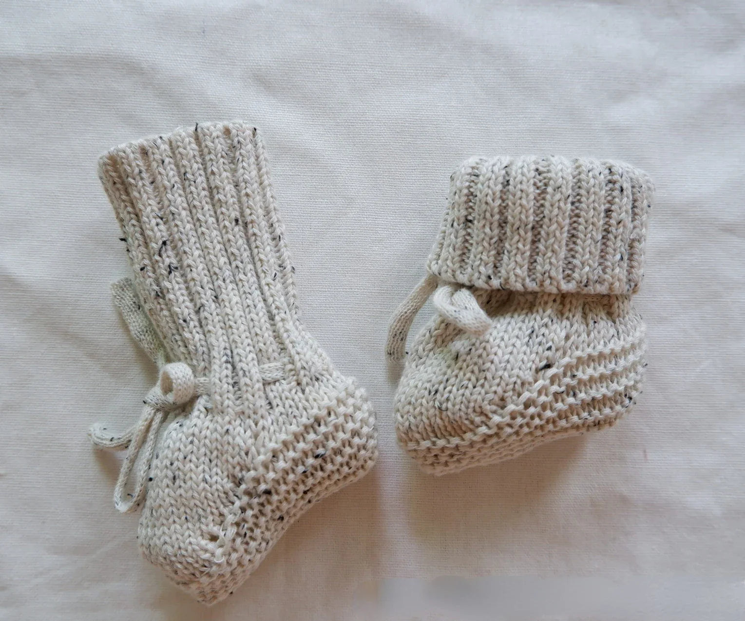 נעליים דגם- אלמוג